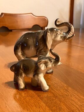Vintage Ceramic Mom and Baby Elephant  Figurine Pair-Japan